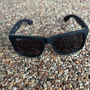 Ray-Ban Justin Classic Polarized Sunglasses